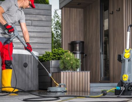 Soft Washing vs. Traditional Pressure Washing: The Safest Way To Wash Farragut Homes